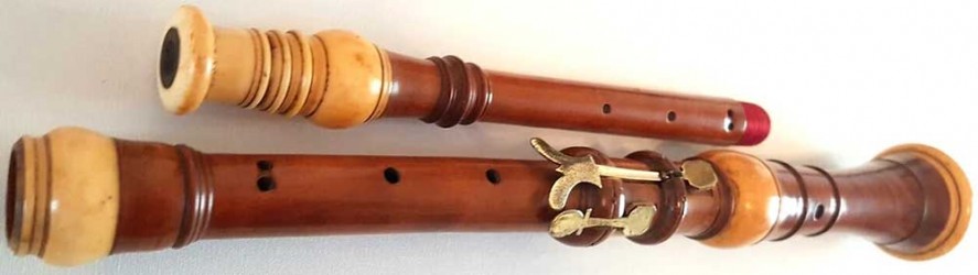 ANONYMOUS - Oboe by an unidentified maker 
